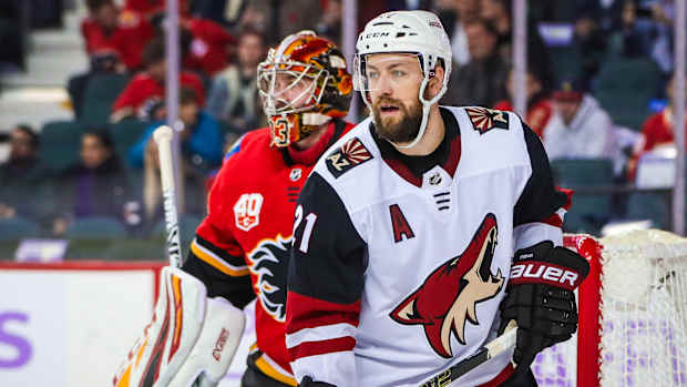derek-stepan-coyotes